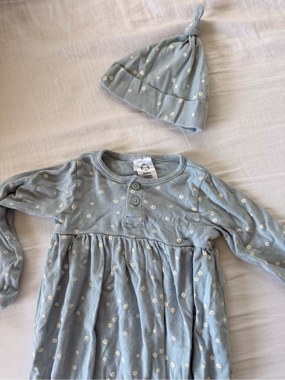 Light Blue Baby Dress & Knotted Hat with White Daisy Print